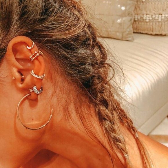 FREE Mystery Earrings With Any Purchase - Picture 4 of 6